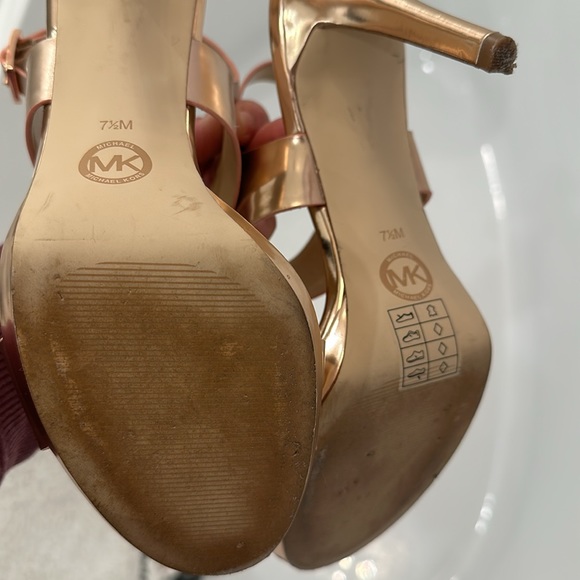 Michael kors heels - Picture 3 of 5